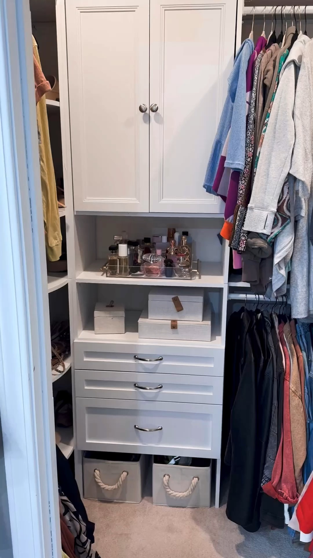 Officially organized my new closet system | home things | jewelry lover | accessory organization | organization ideas 


#LTKItBag #LTKVideo #LTKHome