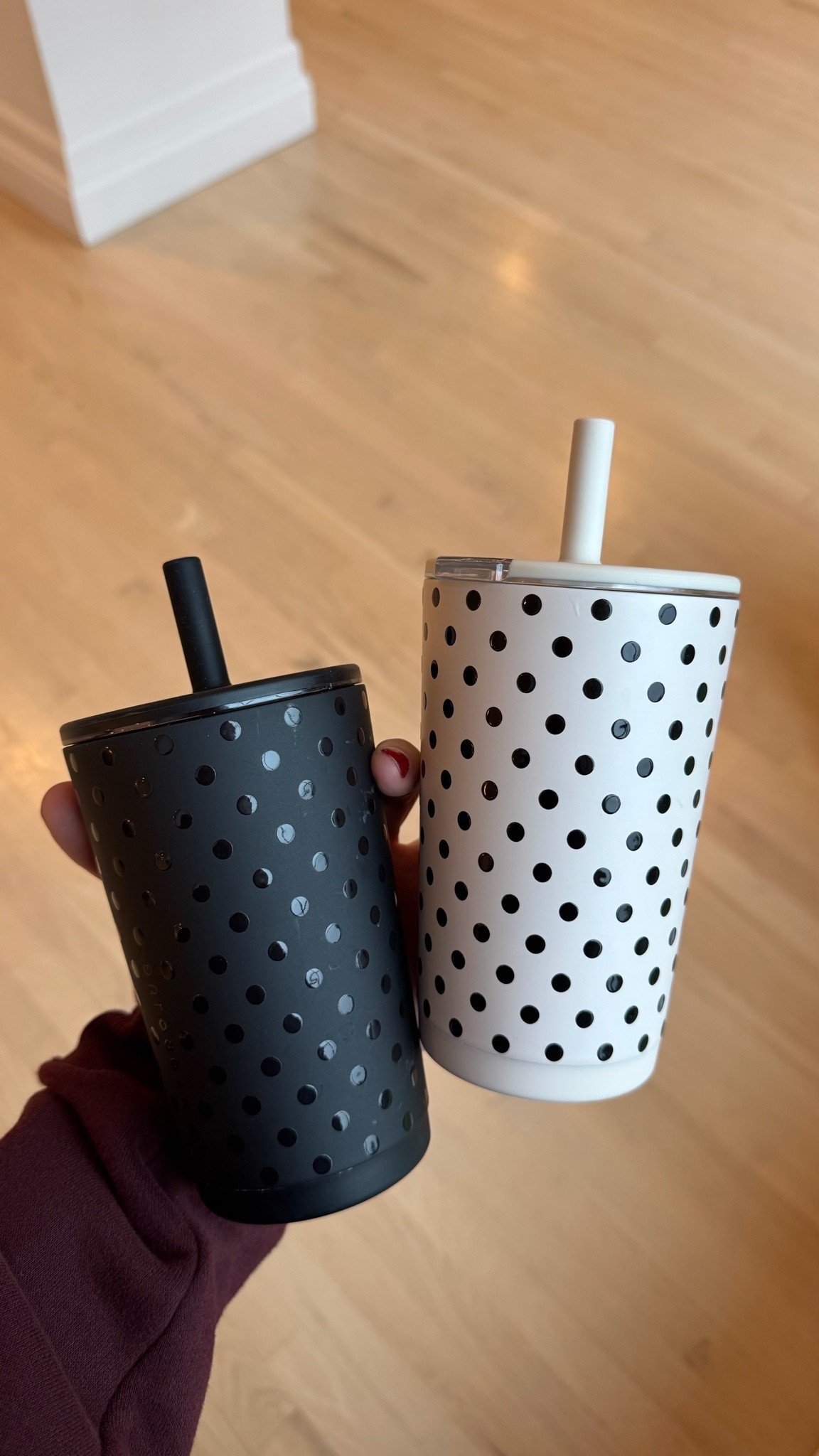 Adorable polka dot tumblers- so cute as a gift for teachers!! 🎃