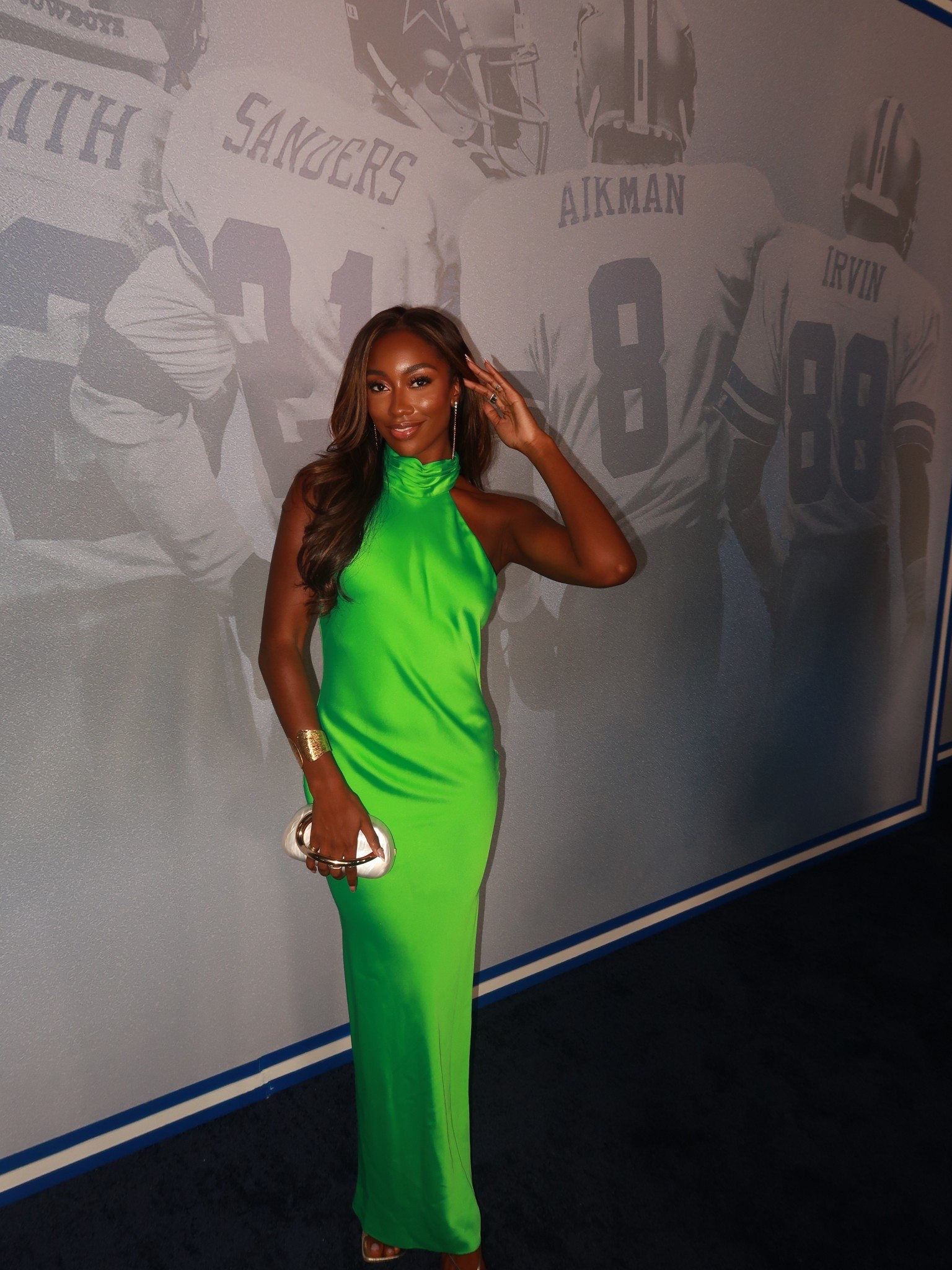 “blue” carpet premiere of America’s Team: The Gambler and His Cowboys 🌠