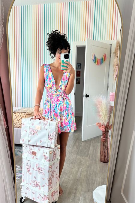 Luggage set super cute for photos. Not convenient for travel. This dress though! The material feels almost athletic so it’s so comfy but bright and colorful and from Amazon for less than $20


Floral dress country concert summer outfits under $25 $50 $10 low cut mini dresses 


#LTKtravel #LTKunder100 #LTKunder50