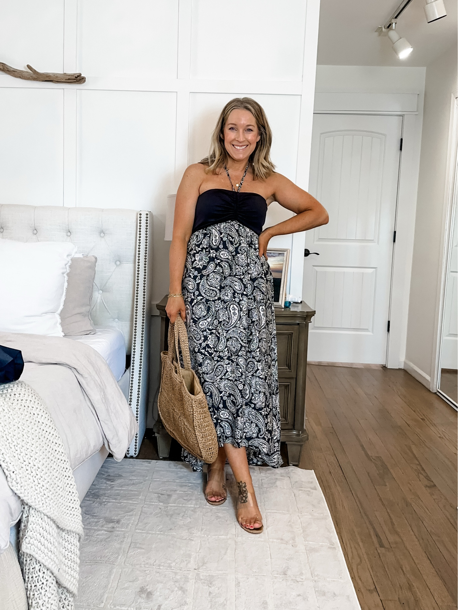 How pretty is this dress? I’m in a medium and it’s airy with a great weight.

#LTKootd #LTKSeasonal #LTKOver40