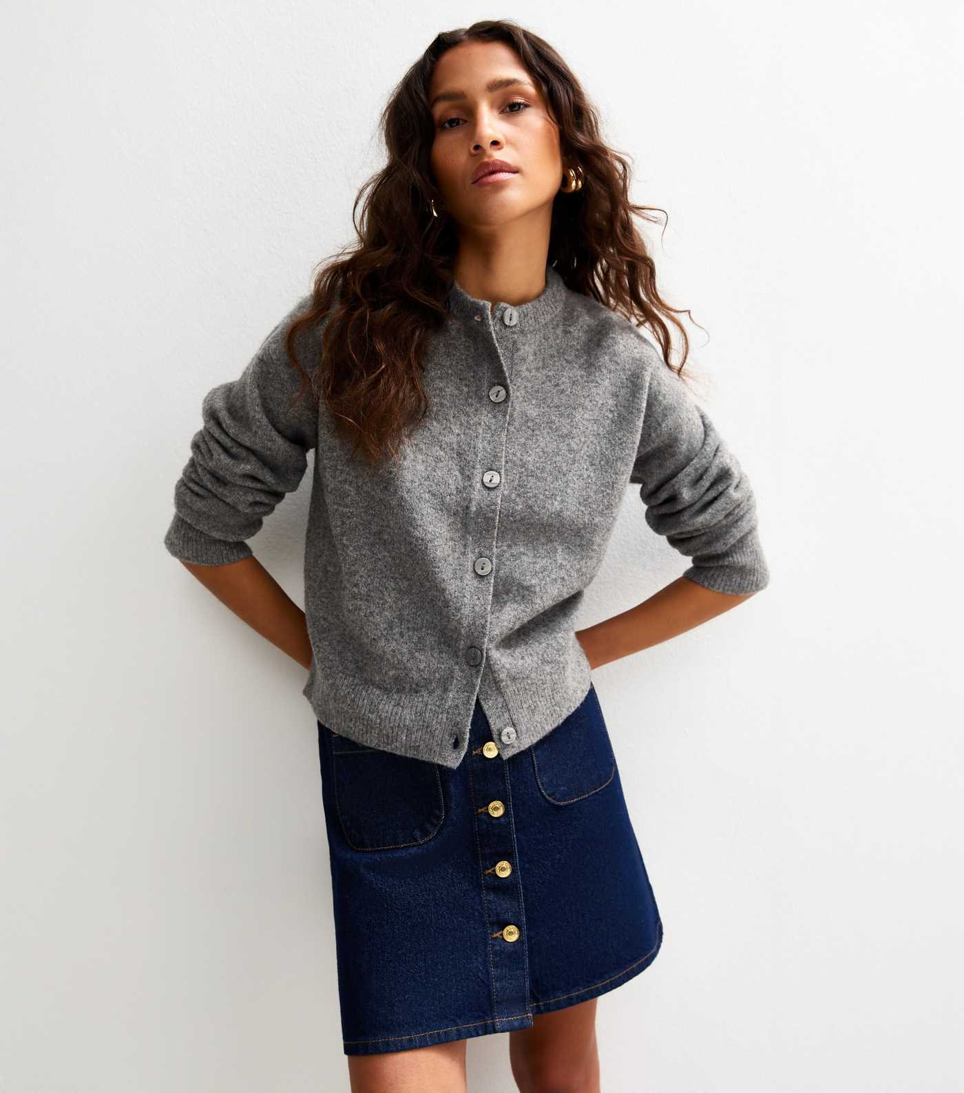Grey Crew Neck Knit Cardigan | New Look | New Look (UK)