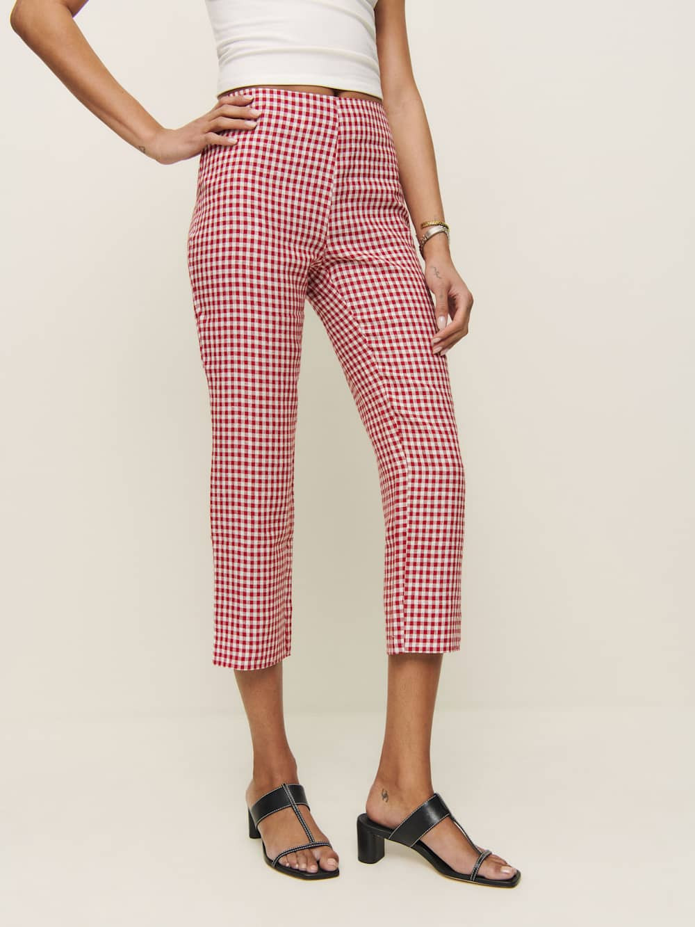 Petites Petra Linen Low Rise Pedal Pusher Pant | Reformation (Global)