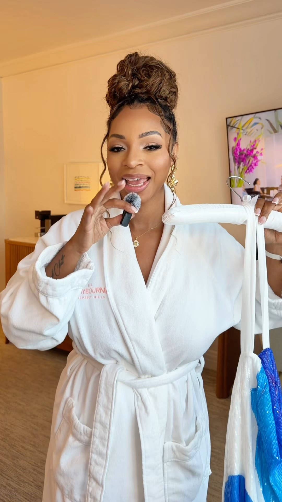 One thing about me—I’ll never pass up a chance to wear a dress that makes me feel confident! 🤎✨ This was my look for the **Amazon Influencer Program dinner party**, and it was the perfect mix of classy, comfortable, and effortless.

I loved spending the evening with my Amazon family, and this dress had me feeling my best all night! Plus, the colors are even prettier in person and the fit is so flattering. 💫

💌 **Comment "Dress" for the link, and I’ll send you a DM!**

**Size Reference:**
📏 5'5" | 160 lbs | 38D | Wearing a Medium

#LTK #LTKFashion #AmazonFashion #AmazonFinds #DinnerPartyStyle #SummerDress #StyleInspo #AffordableFashion #OOTD #EverydayStyle
 

 #LTKgrwm #LTKootd #LTKvlog