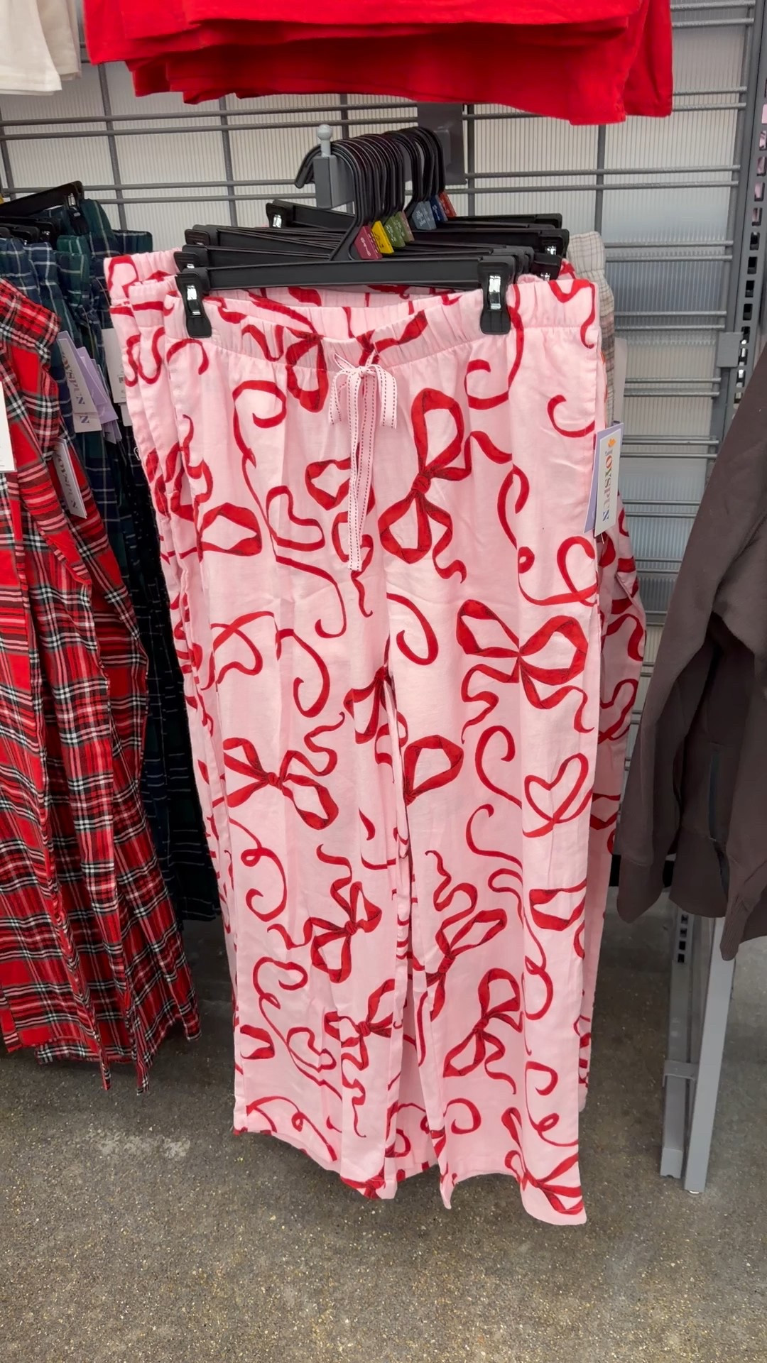 Super cute reed bow pajamas that would work for Christmas pjs or Valentine’s Day!!! 

#LTKselfcare #LTKHoliday #LTKGiftGuide