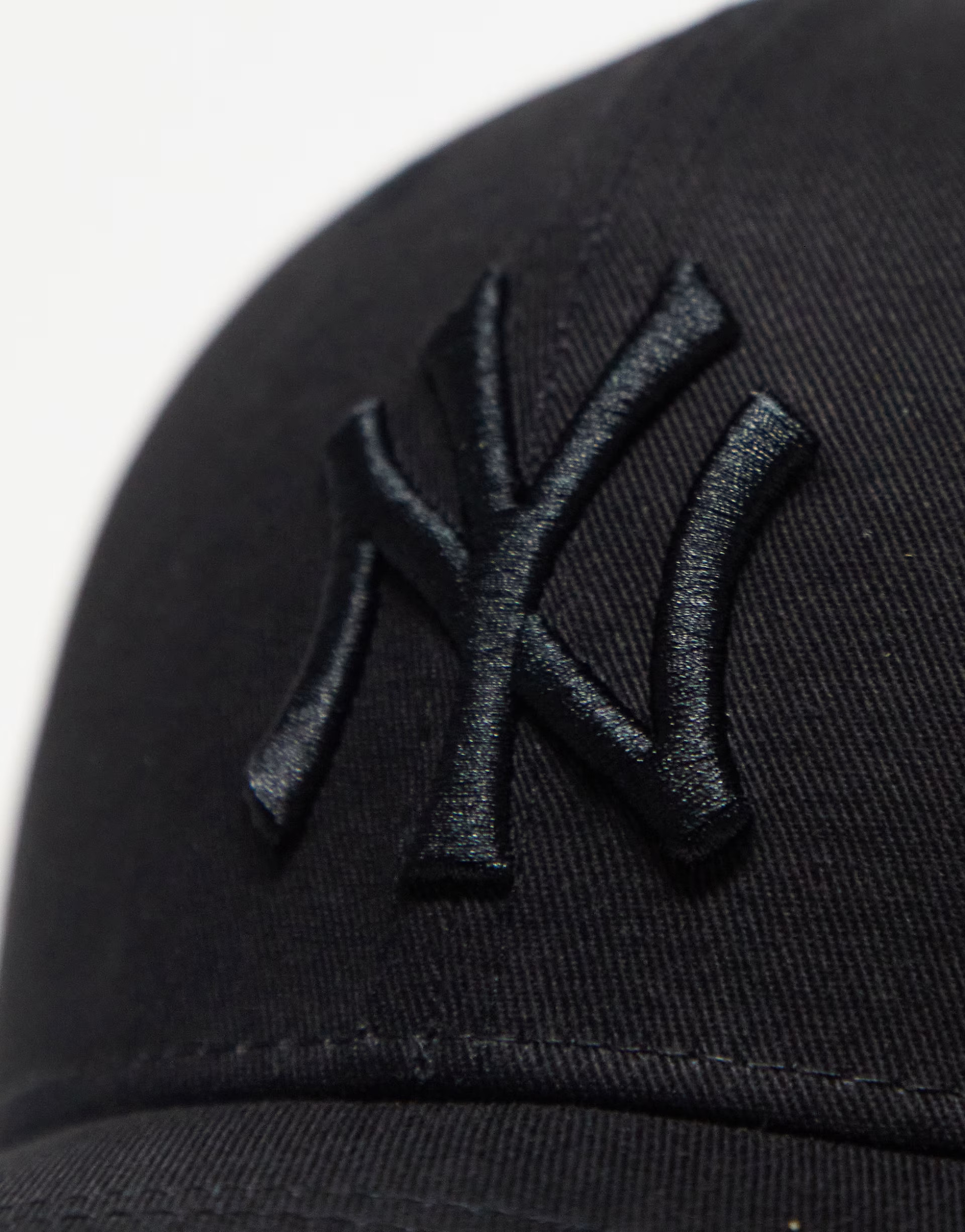 New Era NY Yankees 9forty cap in black | ASOS (Global)