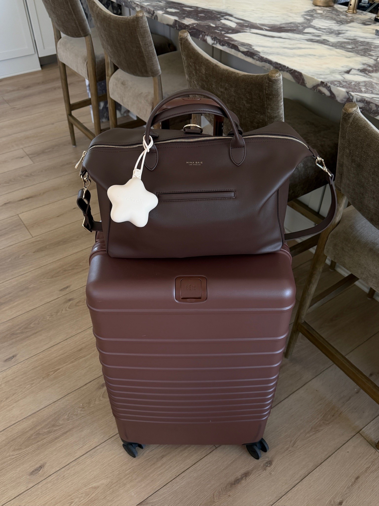 Hospital bags! Diaper bag is mini baie size full in color coco #kathleenpost

Newborn baby, baby boy post, hospital gear