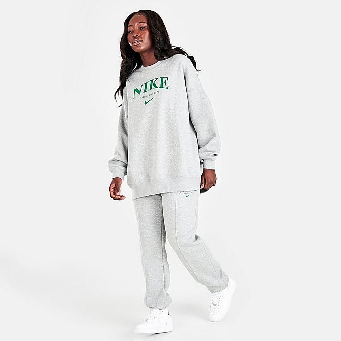 Women's Nike Sportswear Essentials Oversized Fleece Sweatshirt | Finish Line (US)