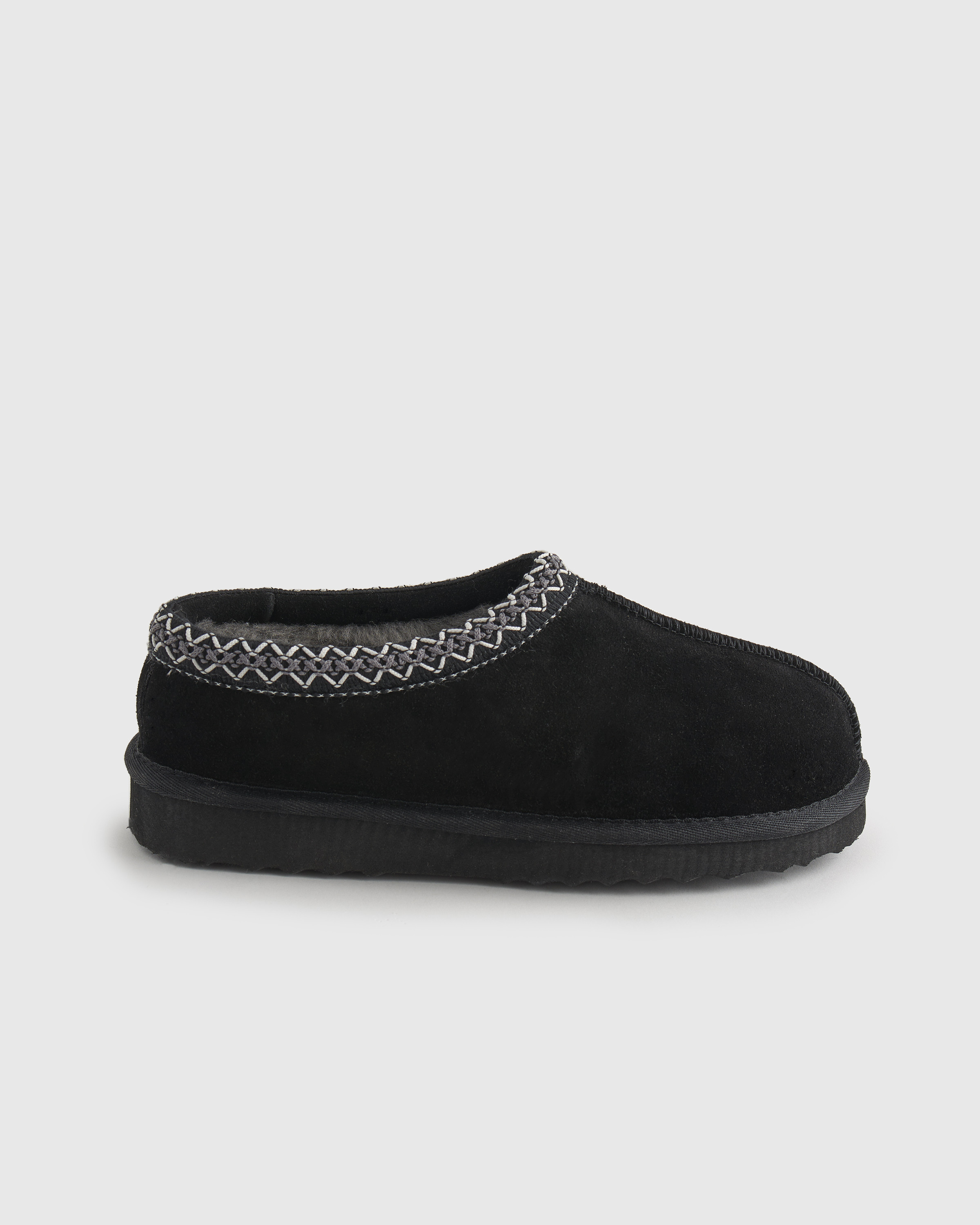 Quince | Women's Australian Shearling Clog Slipper in Black, Size 11, Suede Leather | Quince