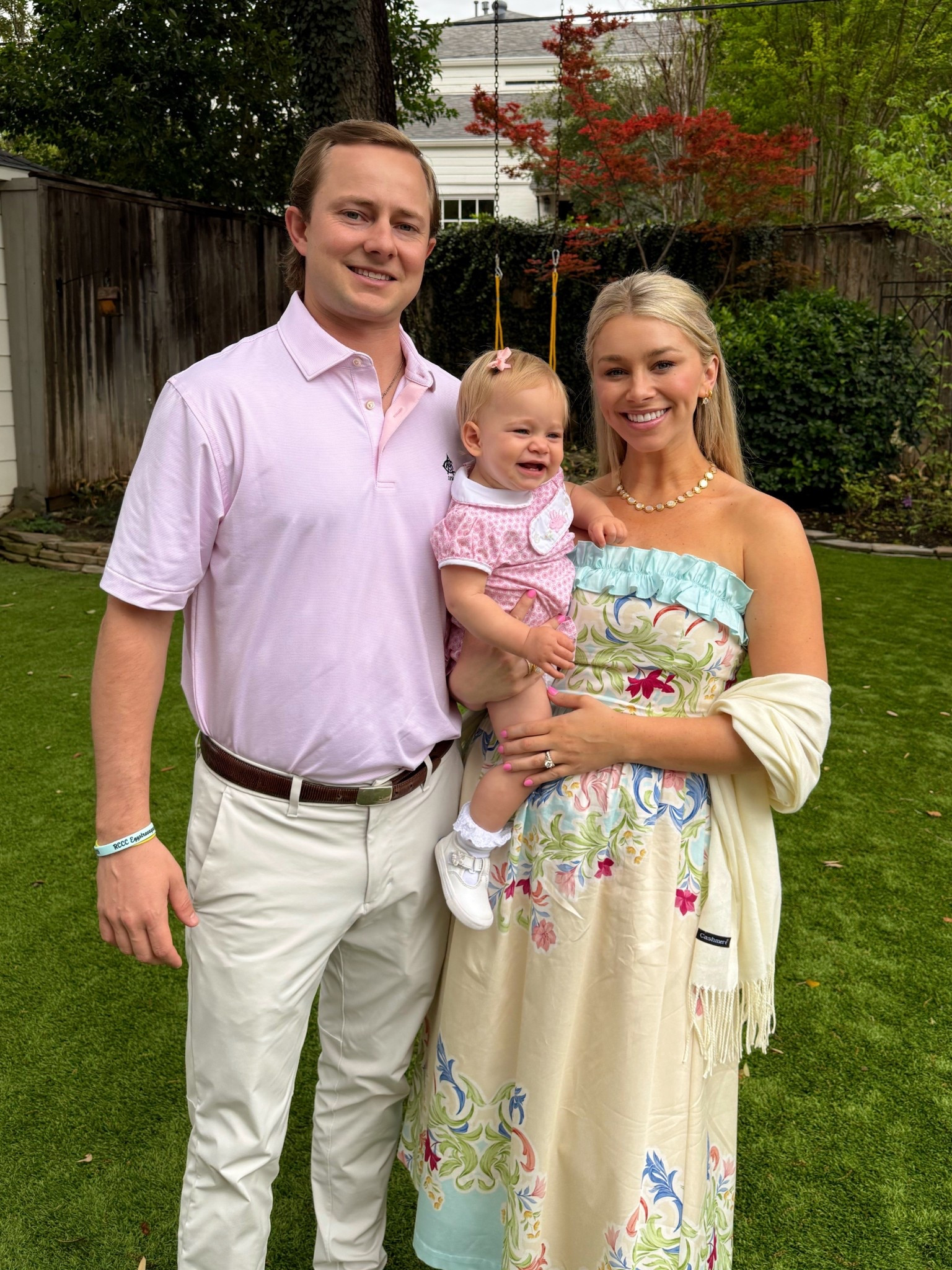 Spring fashion!!! Obsessed with this dress. Perfect for Easter, baby showers, weddings, birthday parties, Mother’s Day, and more💛

#springfashion #mididress #versatile #momlife

#LTKmomlife #LTKWedding #LTKSeasonal