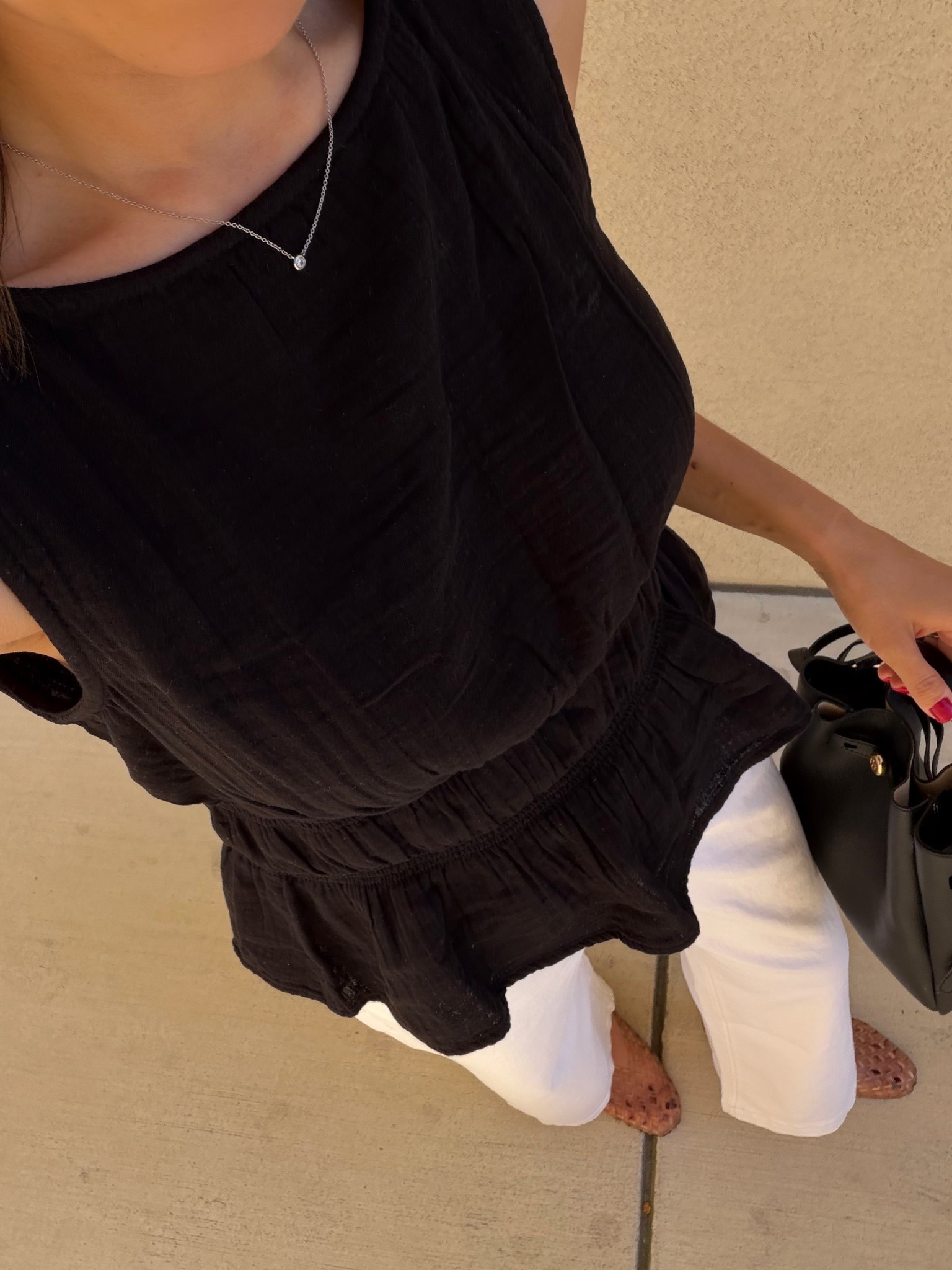 Classic spring outfit 

Gap peplum top — xs 
Dolce vita jelly flats 

#LTKootd