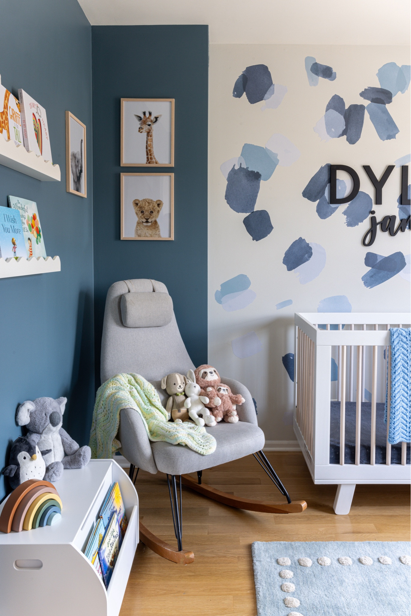 Sweet little reading corner 📚🦒🦁🐘

#LTKBaby #LTKHome #LTKKids