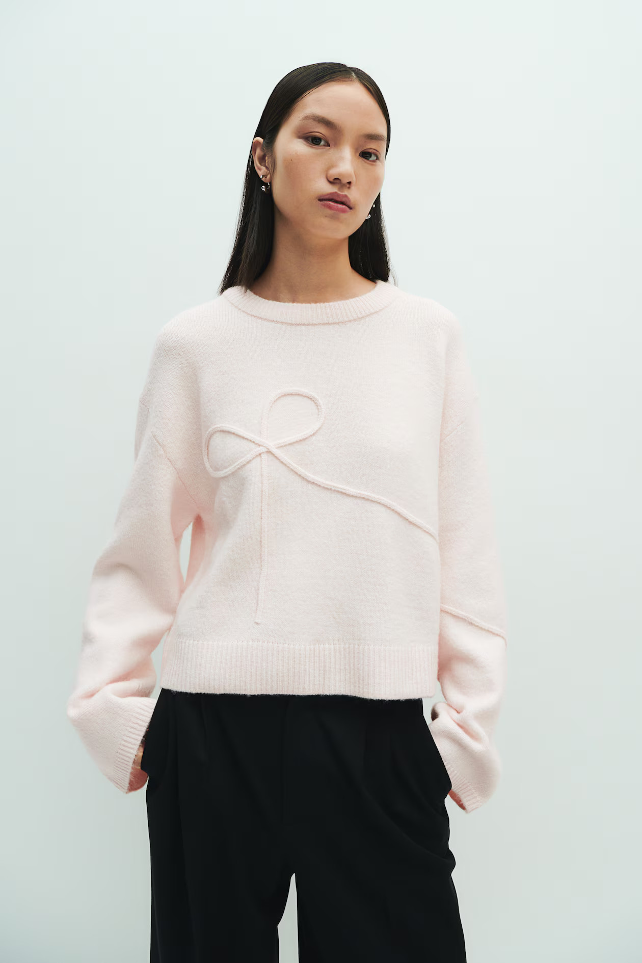 Appliquéd Sweater - Light dusty pink/bow - Ladies | H&M US | H&M (US + CA)