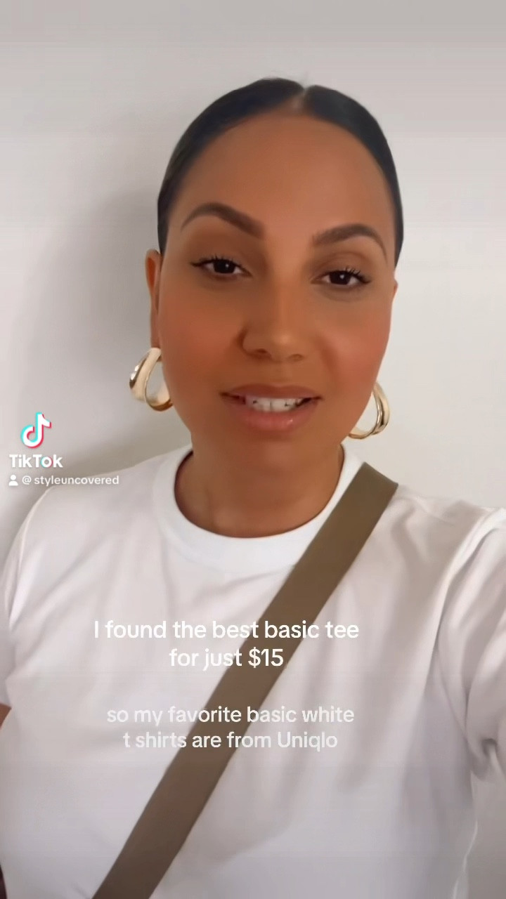 Best basic white t-shirt to love all year round!

The are 100% cotton, don’t stain easily and can handle multiple washes!! 

White tees, white tee shirt, quality t-shirts

#LTKfindsunder50 #LTKVideo #LTKstyletip