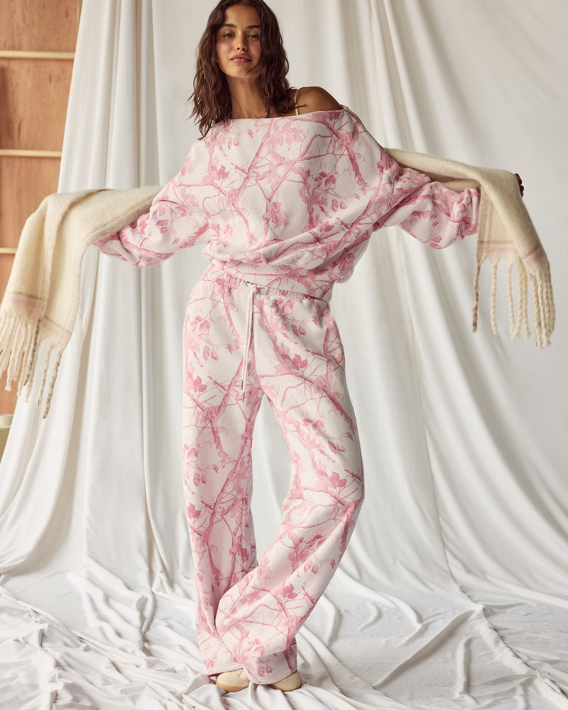 Women's High Rise Wide Leg Sunday Sweatpant | Women's Bottoms | Abercrombie.com | Abercrombie & Fitch (US)