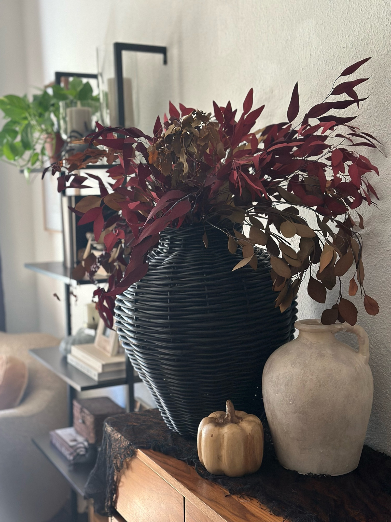 Fall faux and real leave arrangement - #fallflorals #fallarrangements #thanksgivingideas #halloweendecor 

#LTKHome #LTKHalloween #LTKSeasonal