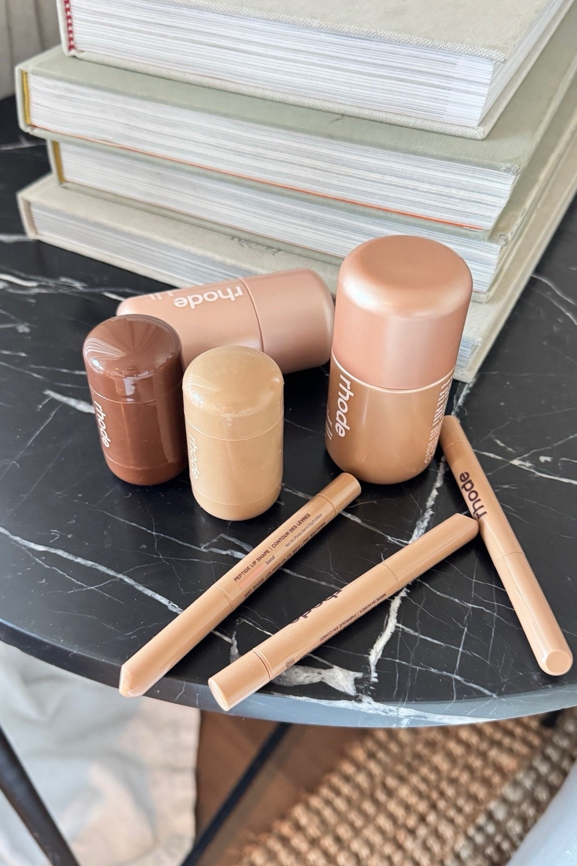 Rhode favs 

Been using these fave products for 2 months now and I gotta say I really have been loving them. 
Especially the highlight milks so good ! 
Bronzer shade sunbed
Blush -sun soak 
Liners shades - balance , twist , stretch

Follow my shop @shaynaslife on the @shop.LTK app to shop this post and get my exclusive app-only content!

#liketkit 
@shop.ltk
https://liketk.it/6lW2e