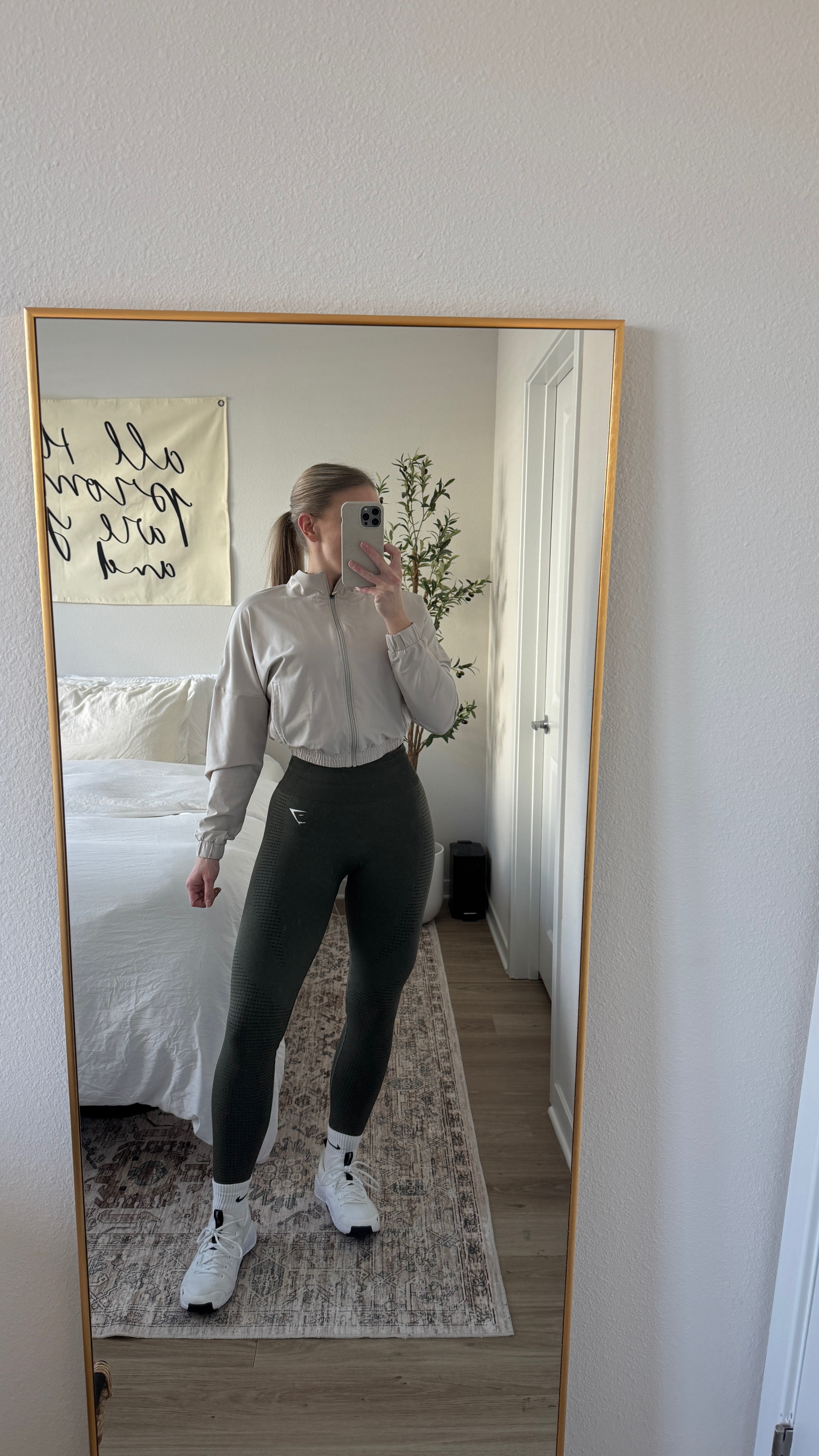 Top: small
Bottom: small
Shoes: 7 1/2

#gymshark

#LTKActive #LTKFitness