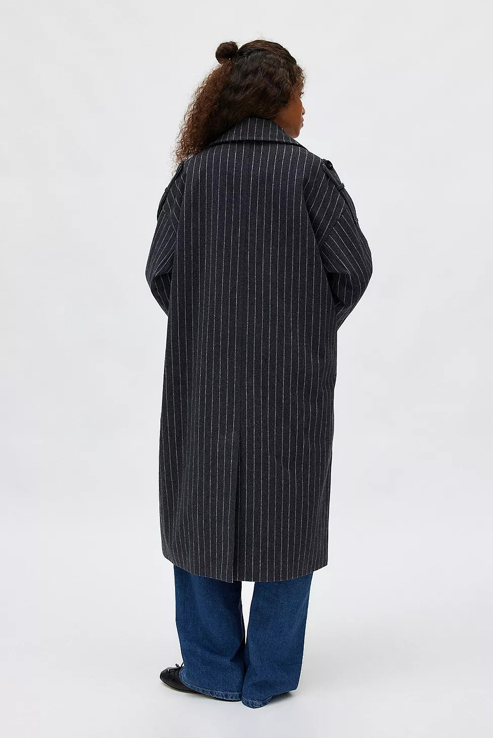 Silence + Noise Quinn Pinstripe Slouchy Coat | Urban Outfitters UK