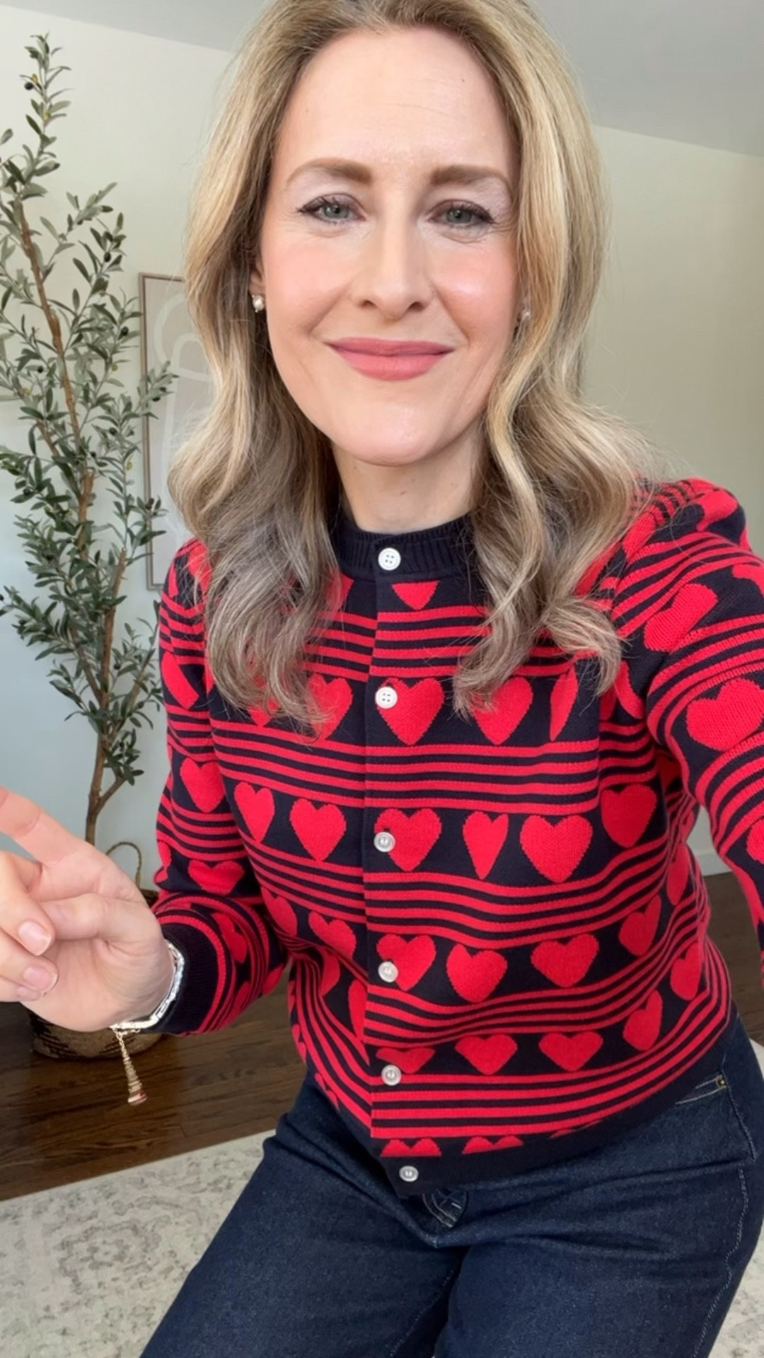 Walmart cardigan on clearance! Amazing quality for the price. Fit tts, I’m a small. #walmartfashion 

#LTKOver40