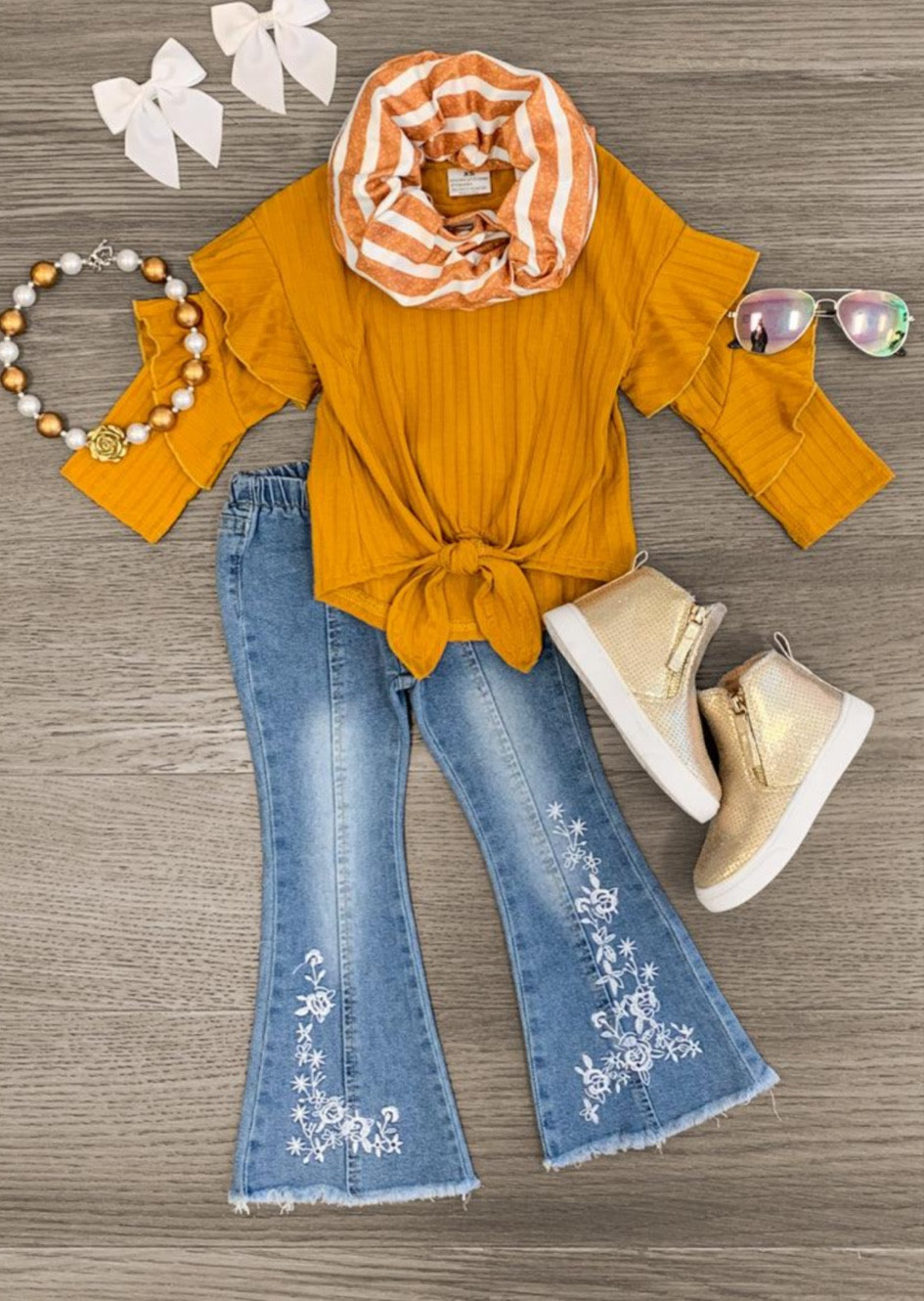 Baby girl fall outfit #fall #babyoutfit #ootd #giftspo #babygirl #toddler #sparkleinpink #boutique #mommyandme #falloutfit 

#LTKSeasonal #LTKBaby #LTKFallSale