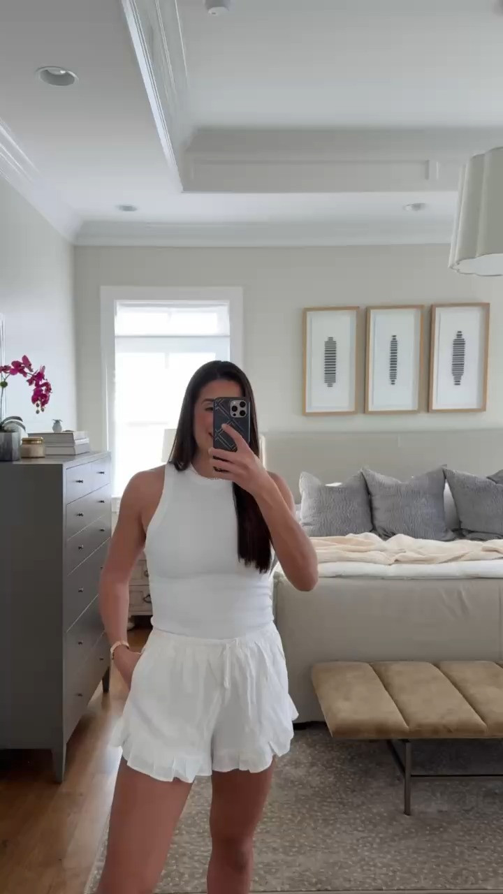 Major win for the warm-weather girlies!

TTS: m

Abercrombie, a&f, Shopbop, vitamin a, tank, linen outfit, linen shorts outfit, beach outfit, vacay outfit, Grace white
 

 

#LTKSeasonal #LTKTravel #LTKootd