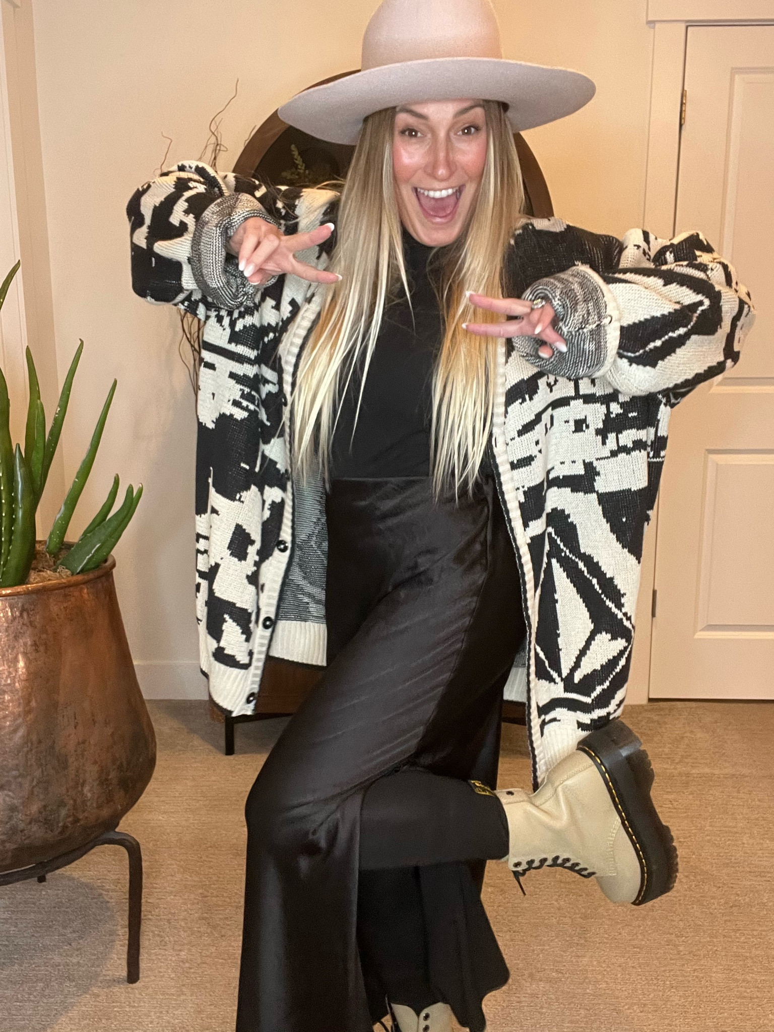 Date Night Outfit… dinner with friends … happy hour … wedding guest outfit 

#LTKwedding #LTKstyletip #LTKU