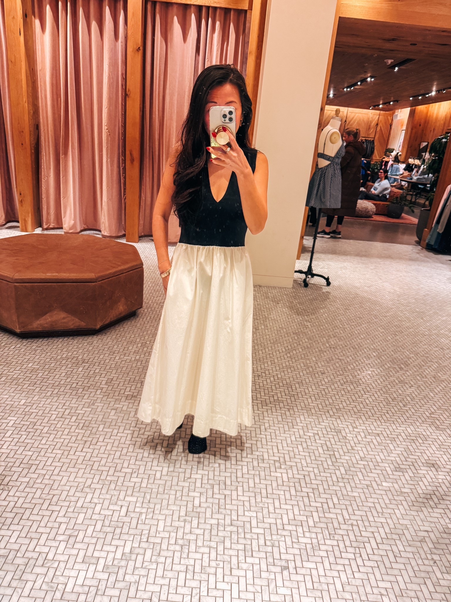 Such a great maxi dress for us petite ladies. I’m 5’2 100lbs in size Small


#LTKPetite #LTKOver40