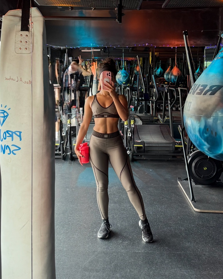 it’s me & this alo set against the world #alo#aloyoga#LTKfitness

#LTKActive