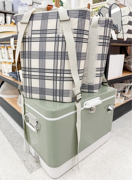 These coolers stopped me in my tracks by Hearth and Hand. They are large and seem very durable. I’m obsessed with these for my summer adventures.
Thanks for shopping at the link in my bio   #Target #TargetIsMyFavorite #TargetRun #TargetDeal #TargetSummer 