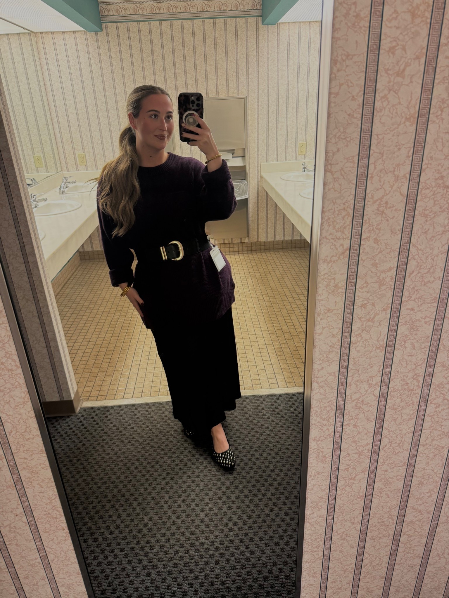Pairing a sweater with a maxi skirt might be one of my new favorite fall looks!

#LTKMidsize #LTKFindsUnder100 #LTKFindsUnder50