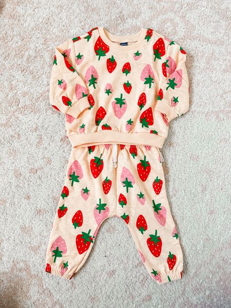 Baby girl / baby / spring / baby style / baby fashion / sweatsuit / 

#LTKkids #LTKbaby #LTKfindsunder50