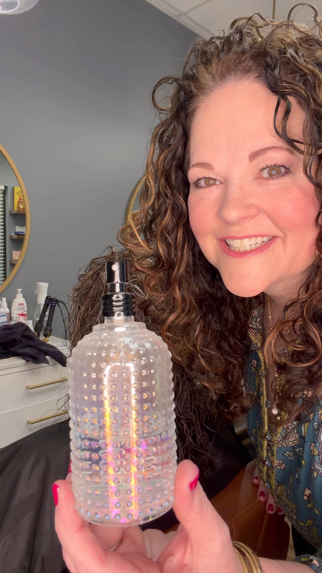 Kim has the best curls!  Here’s how I layer her products in using my 5 🔹 Core Favorite Products and adding Dippity Do Curls to the mix for fabulous results!! 

5 CORE🔹Favorite Products
• Cult+King Superwater
• Simply Smooth Magic Potion
• Paul Mitchell Super Skinny
• Cult+King Jelly
• TRI Design Aerogel

Featured products:
Dippity Do Curling Gelee
Dippity Do Curling Cream

Also, the Dippity Do smells delish, always good to know. Gorgeous gorgeous curls. These products deliver Every 👏🏼Single 👏🏼Time👏🏼 Save this for your next wash day.  Comment CURLS for a link to products used. Cult+King is below. ⬇️ 

Shop Cult+King here:
https://cultandking.com/ref/undeniablylenora

@cultandking
@trihaircare
@paulmitchell
@americanculturebrands
@agcare1989
@simplysmoothhaircare
@ddgirlswithcurls #curltutorial

Alt text: hairstylist shows application of hair products on a client and the results.

#LTKgrwm