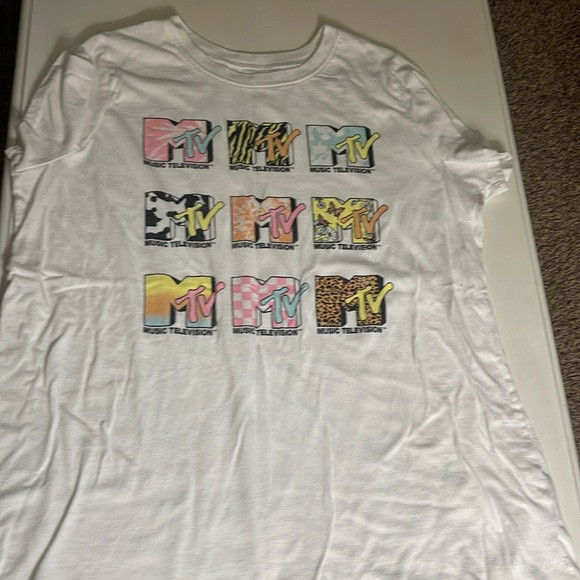 Torrid MTV graphic Tshirt | Poshmark