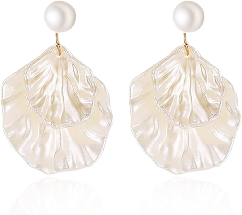 Fashion Pearl Sea Shell Dangle Earrings,Geometric Irregularity Conch Sea Shell Drop Earrings Simp... | Amazon (US)
