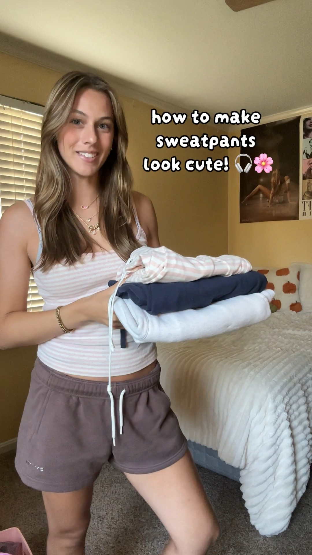 Cute and cozy outfits with sweatpants!

#falloutfitswomen #loungewear

#LTKootd #LTKSeasonal #LTKSaleAlert
