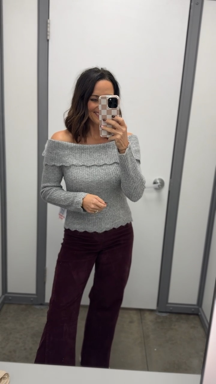 Y’all gorgeous off the shoulder sweater top for less than $20!! Comes in one more color, both super cute.
A cozy and chic Thanksgiving look option 🥰

Commission Links - Walmart partner

Fall fashion, women’s sweater, top, Thanksgiving look, elevated style, cozy vibes, Walmart finds, VintagePickin



#LTKootd #LTKHoliday #LTKStyleTip