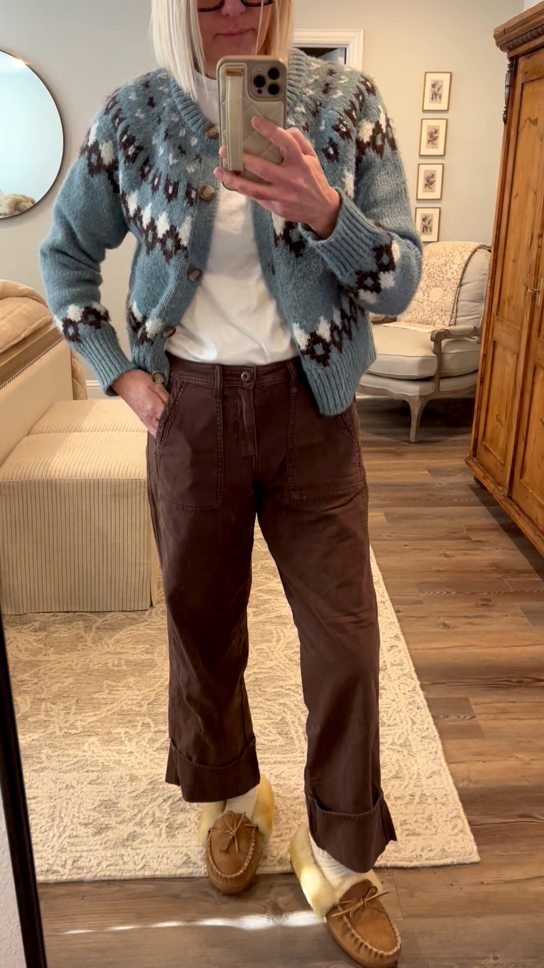 These American eagle pants are structured yet stretchy and so comfortable.  You feel put together yet like you are in loungewear all at the same time! 

#LTKU #LTKOver40 #LTKootd