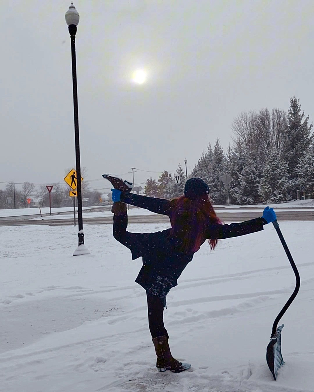 A little winter movement magic — cozy layers, soft strength, and a moment of play in the snow. Linking the warm pieces I’m wearing.Winter Outfit, Yoga Pose, Yoga Lifestyle, Snowga, Snow Day, Snow Day Style, Winter Style, Winter Coat, Winter Boots, Winter Gear

#LTKdayinmylife #LTKSeasonal #LTKHome