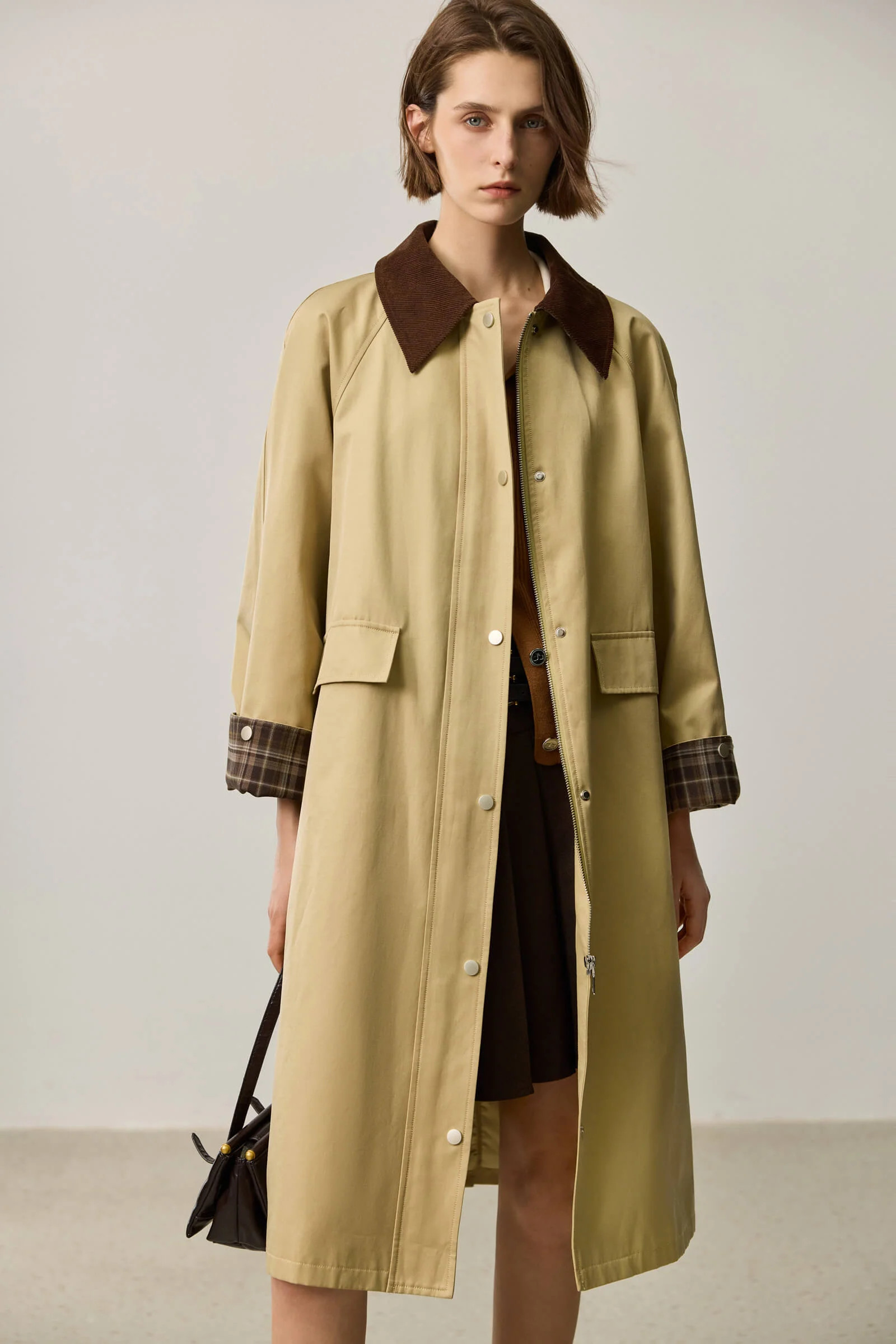 LILY Contrast-Collar Classic Trench Coat | LILY Studio