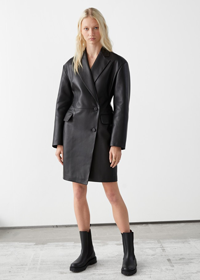 Minikleid aus Leder in Oversized-Sanduhr-Schnitt | & Other Stories (EU + UK)