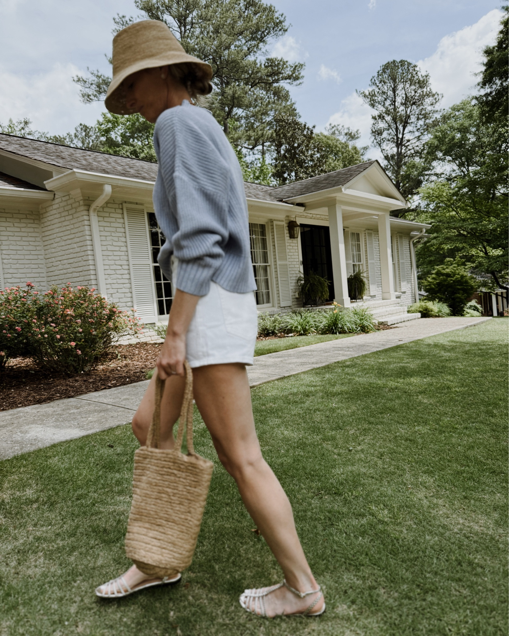 Effortless Summer-ing with @jcrew… always has those essential looks and pieces we need 🩵 more new arrivals on my LTK now! #ad #injcrew 