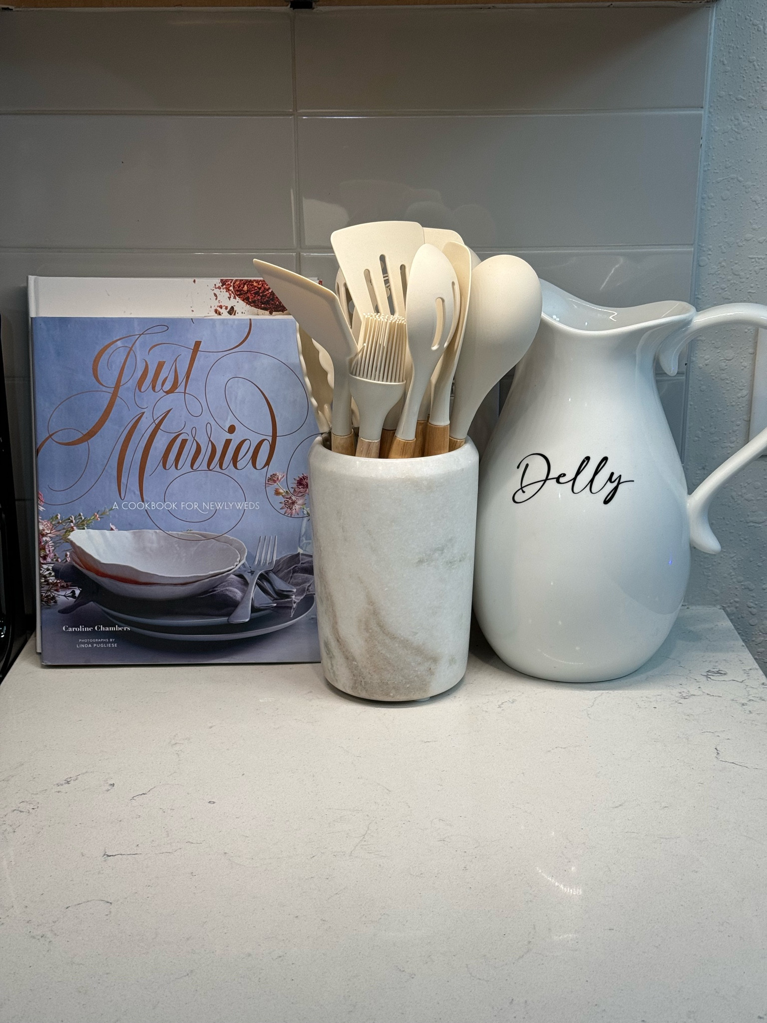 Obsessed with my white marble utensil holder from target

#LTKstyletip #LTKGiftGuide #LTKhome