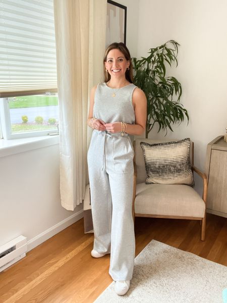 Spanx dupe jumpsuit!

Amazon finds, Amazon looks, travel outfit, travel jumpsuit, travel outfit, spanx look alike, look for less, comfortable fashion, casual style, casual looks 

#LTKfindsunder50 #LTKtravel #LTKstyletip