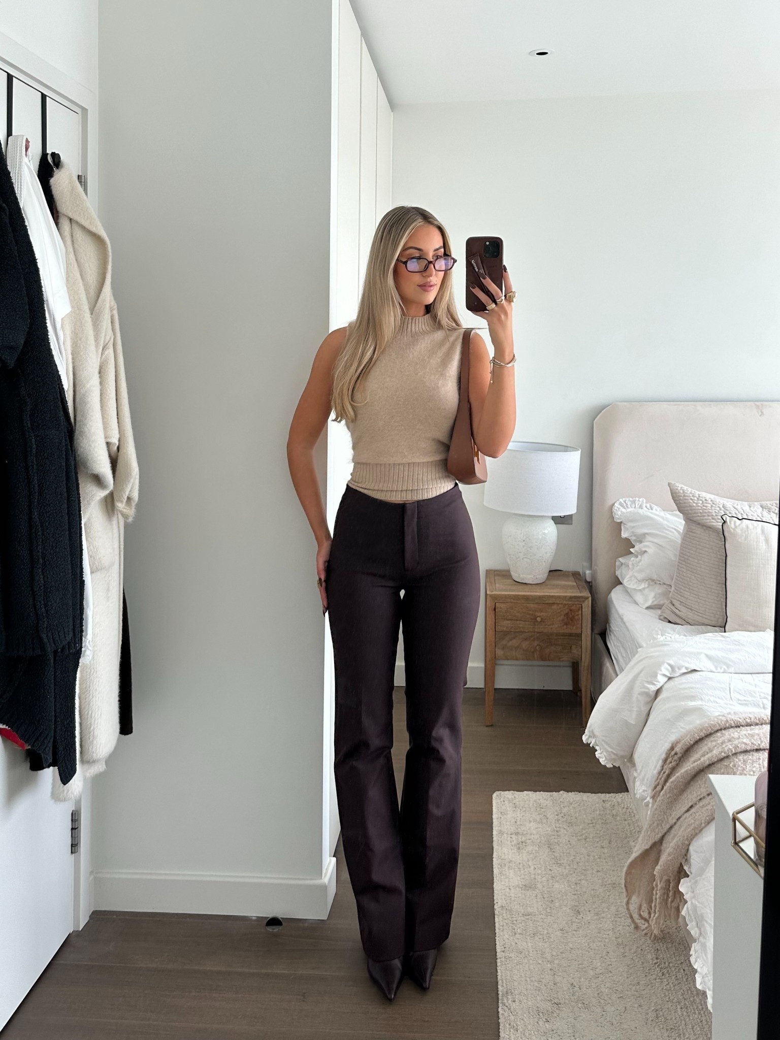 Abecrombie trousers! 

#LTKuk #LTKCyberWeek #LTKautumn