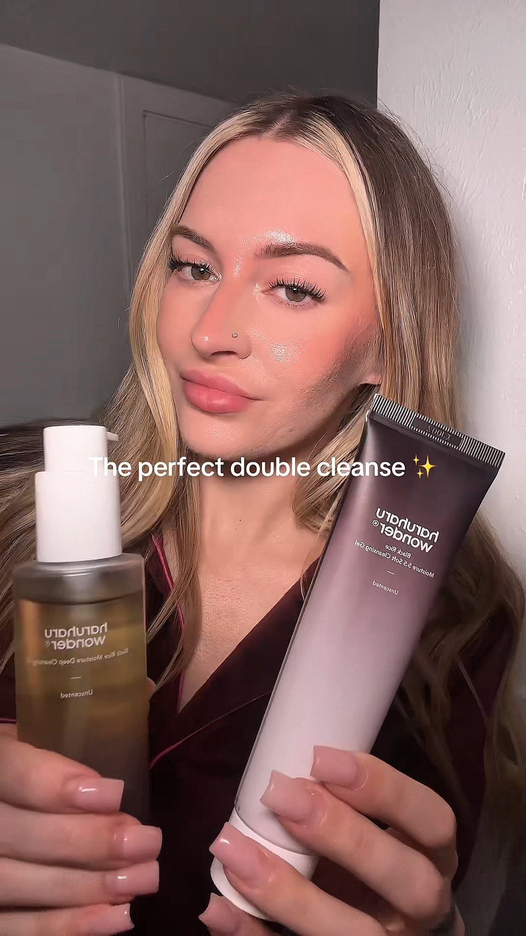 Double cleanse = double the glow ✨🫧
My PM routine starts with Haruharu Wonder’s Cleansing Oil to melt away makeup & SPF, followed by the Cleansing Gel for that fresh, soft finish. It’s gentle, effective, and my skin is loving it. 🍵💧 #DoubleCleanse #HaruHaruWonder #SkincareRoutine #GlowGoals #KBeauty #LTKbeauty

#LTKBeauty