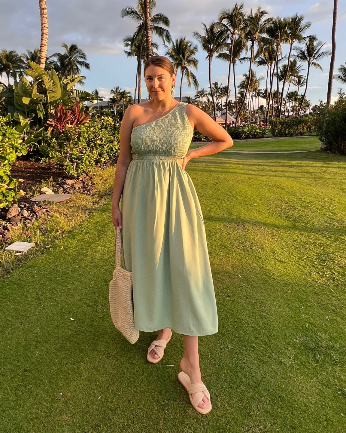 Amazon vacation dress, summer sandals, amazon beach bag, vacation bag, straw bag, midi dress, summer dress

#LTKSeasonal #LTKU #LTKFind