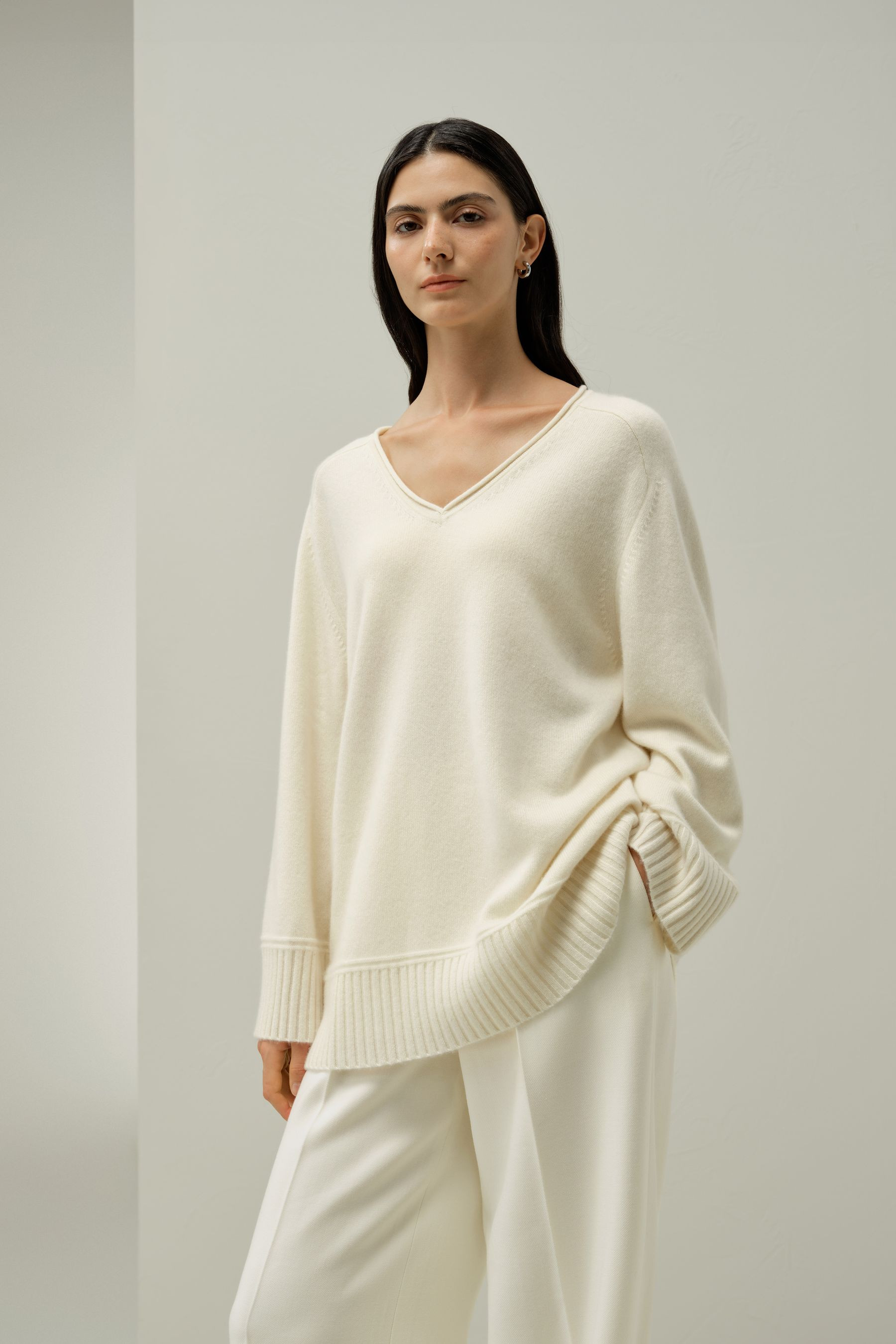 Oversized V-neck Cashmere Sweater | LILYSILK