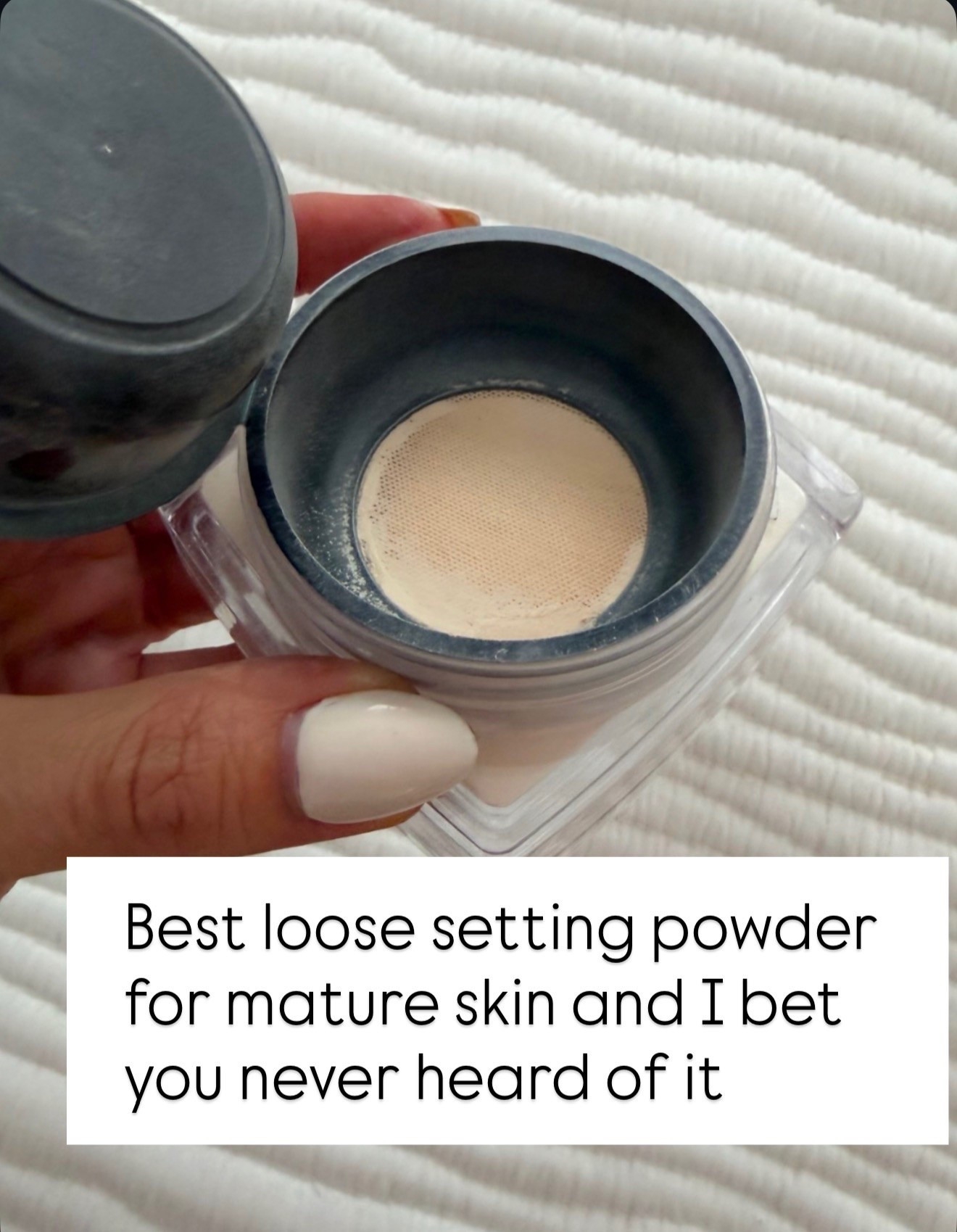 This is the powder I reach for when I want my makeup to look smoother, softer, and just more finished without feeling heavy. It blurs in a really natural way and never settles into fine lines, which is exactly what you want for more mature skin or just an everyday polished look.

loose setting powder, mature skin makeup, makeup essentials, Amazon beauty find, blurring powder, everyday makeup, long wear makeup, beauty must haves, annabrstyle

#LTKgrwm #LTKBeauty #LTKOver40