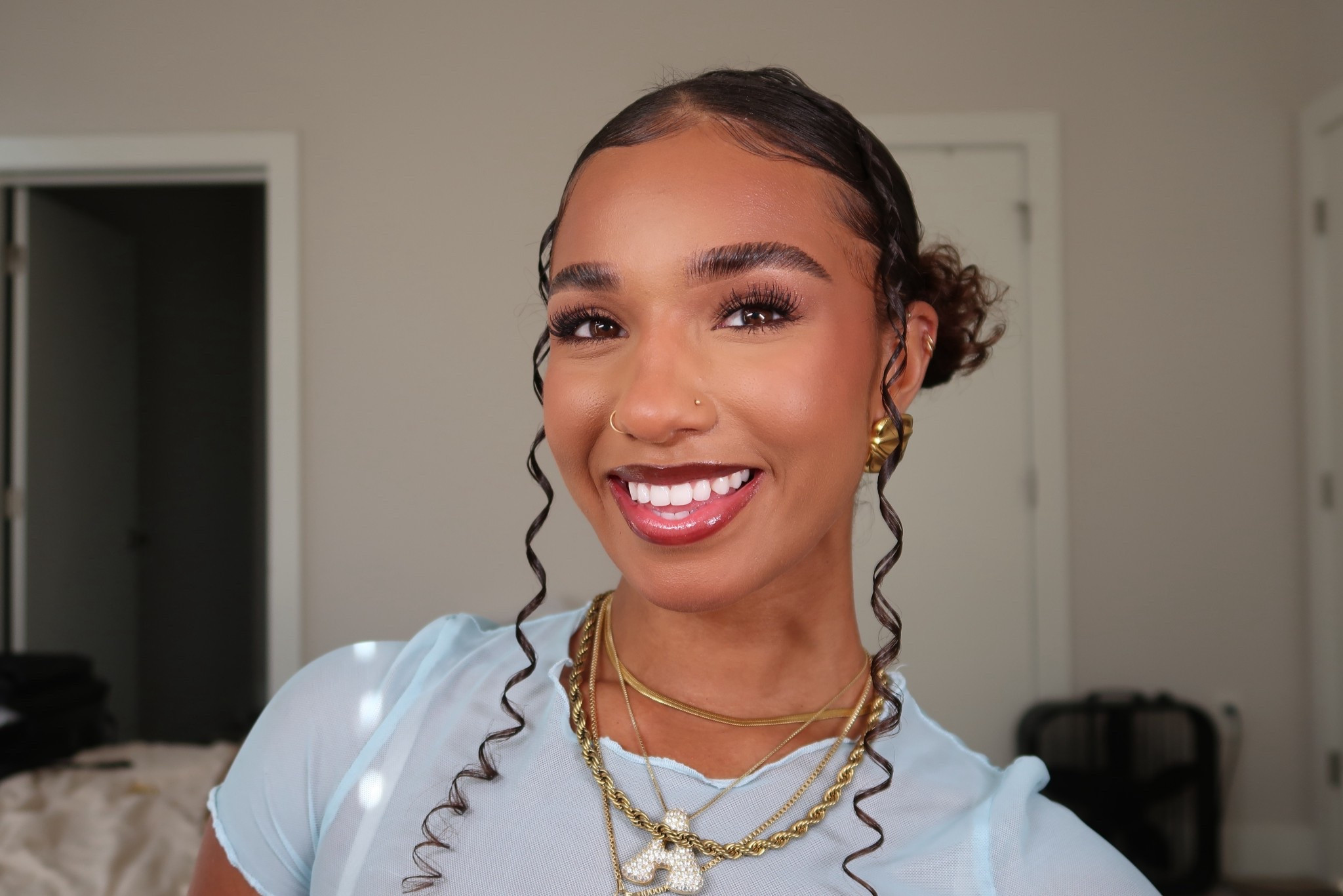 Every day make up routine video can be found on my YouTube!